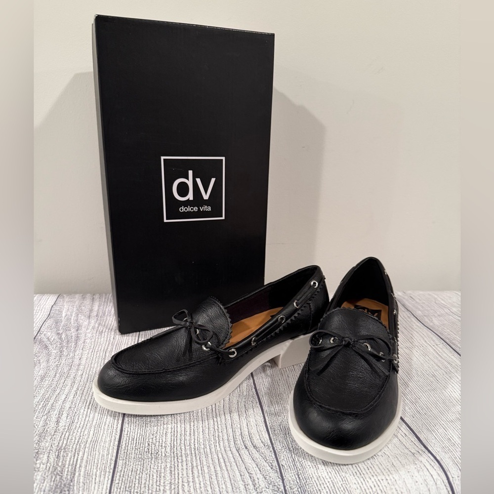 DV by Dolce Vita
Lagoon Block Heel Boat Shoe Loafer (Women)/size 6